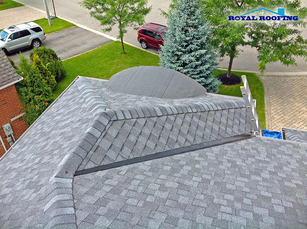 Shingles Roof Replacement in Oakville